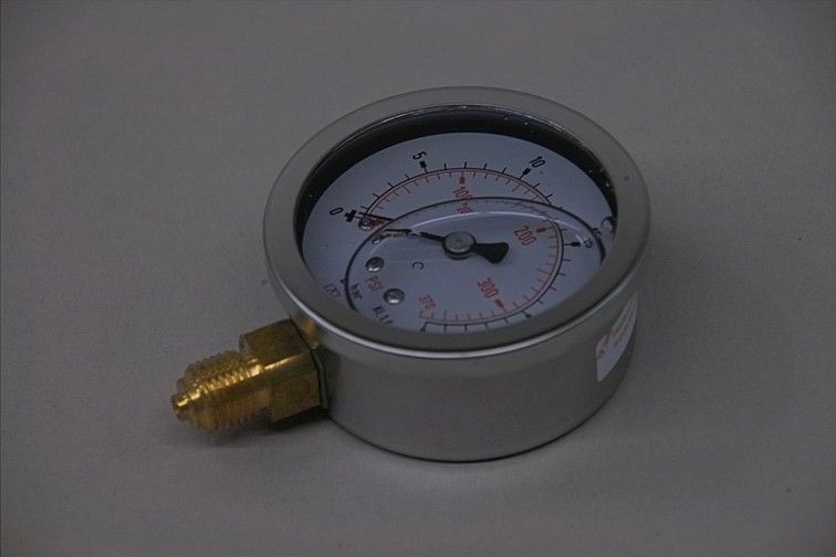 Brötje Öldruckmanometer mit Glyzerindämpfung